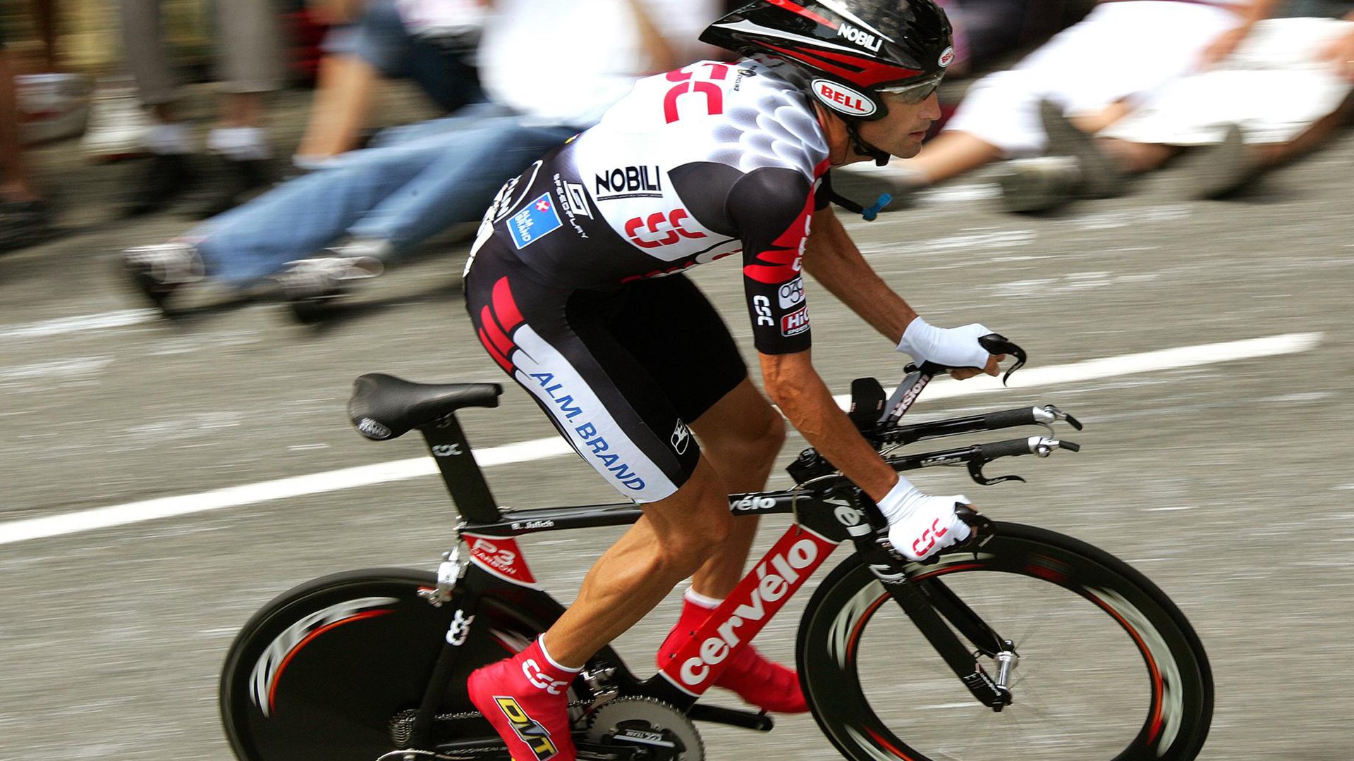 中超天津德比赛场气氛火爆 津门虎主场小胜河北队，天津津门虎获中超准入资格